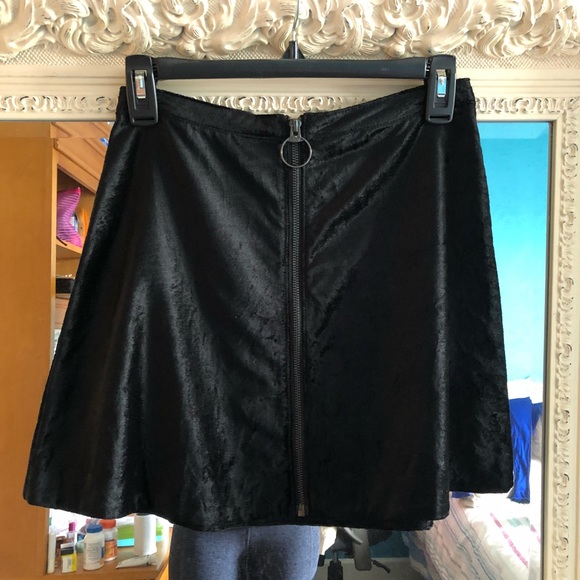 Free People Dresses & Skirts - HP ✨ FP Black Velvet Zip Front Mini Skirt Size 2